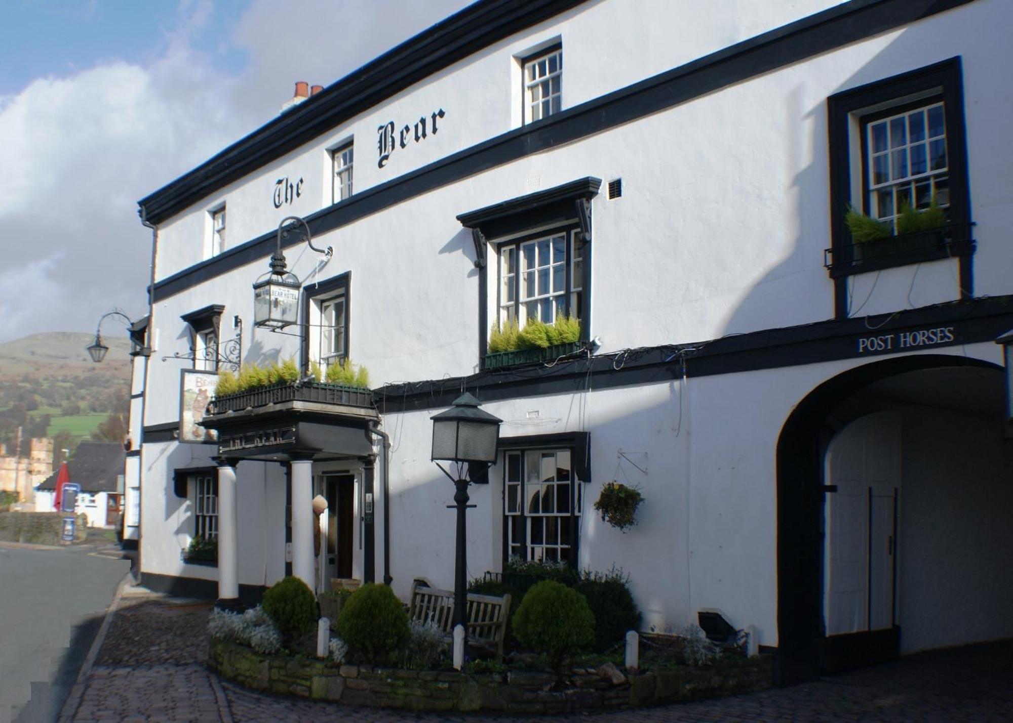 Bear Crickhowell Hotel Exterior photo