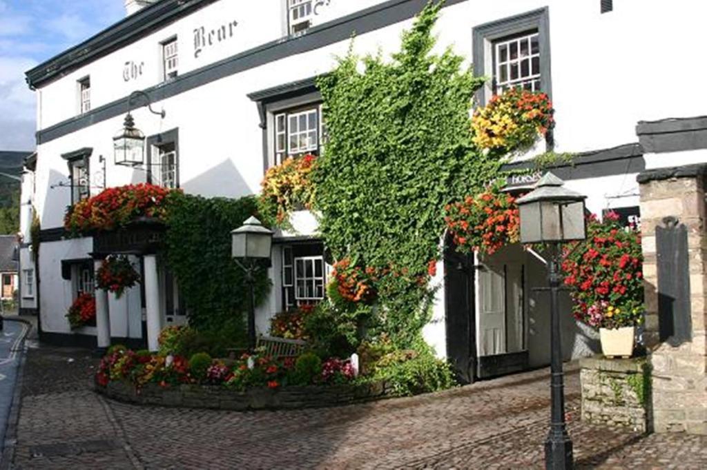 Bear Crickhowell Hotel Exterior photo